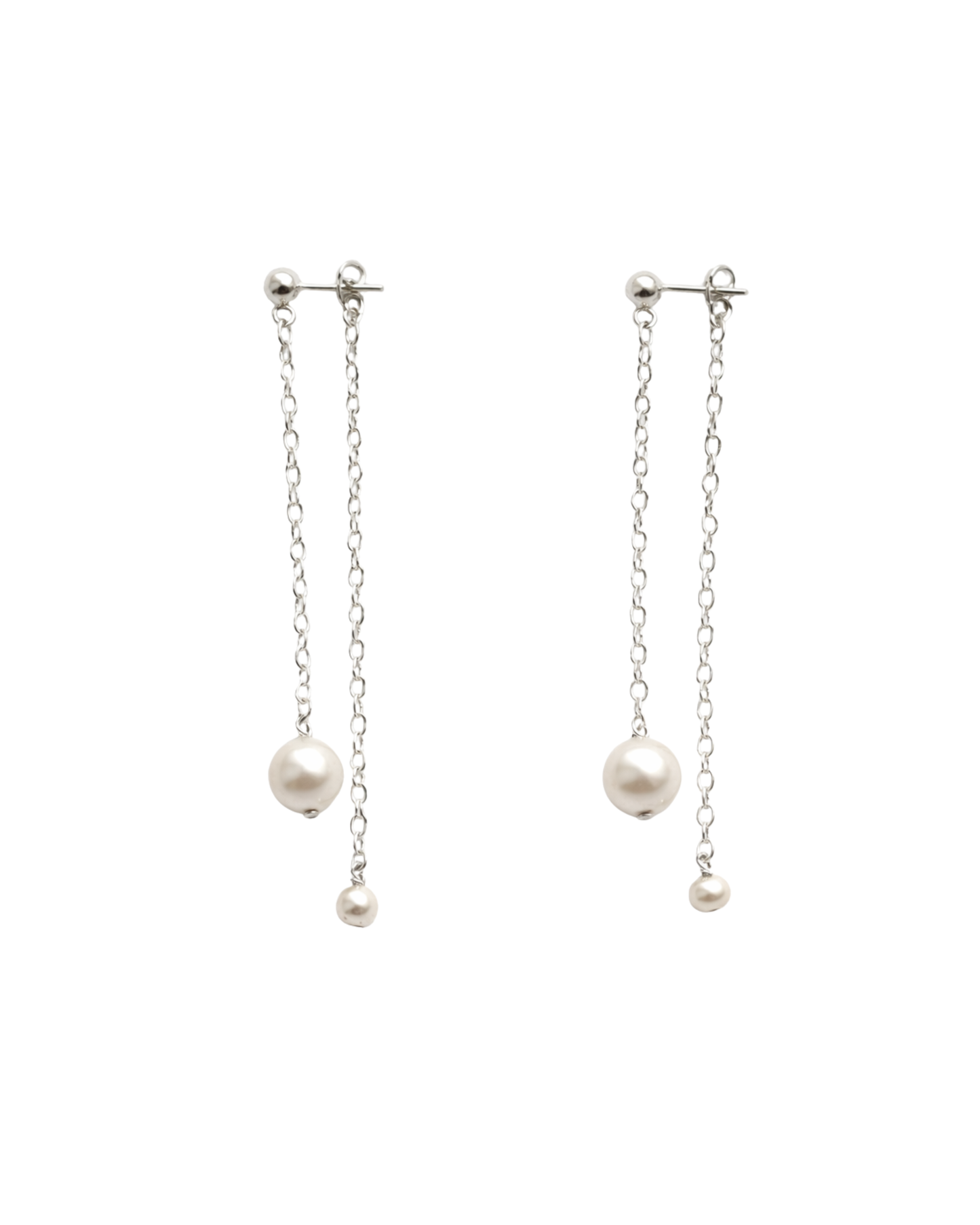Pendientes de perlas con cadena brillante