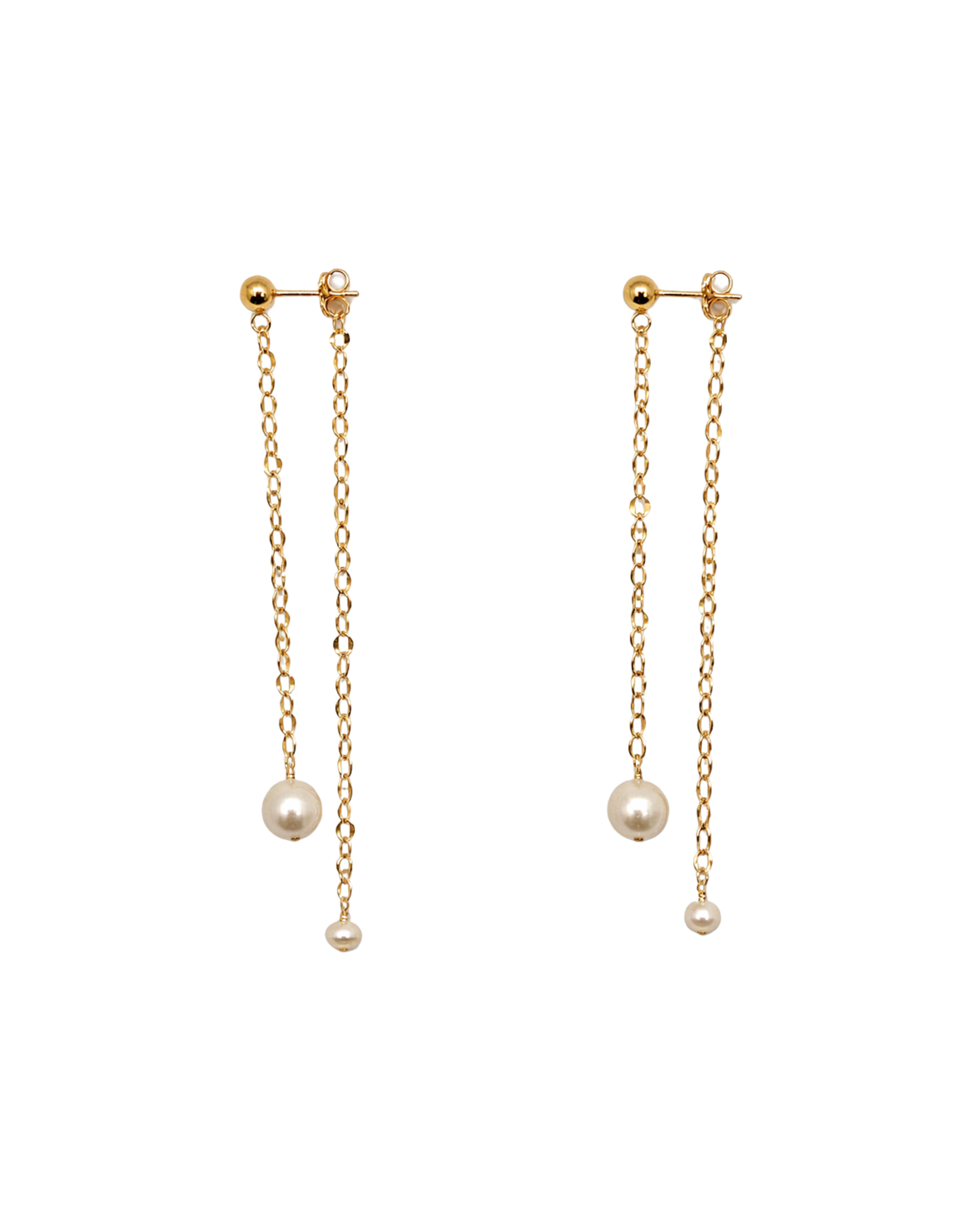 Pendientes de perlas con cadena brillante